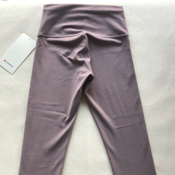 NWT Lululemon Wunder Train HR Crop 23” - Picture 5 of 6